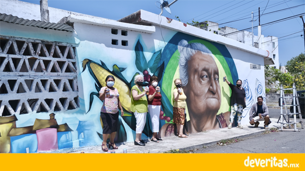 Nena de la Reguera honra a mujeres boqueñas a través de murales que embellecen Boca del Río
