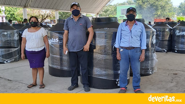 Entrega SEDARPA paquetes para la producción de hortalizas a familias de Santiago Sochiapan, Mecayapan, Soteapan y Tatahuicapan