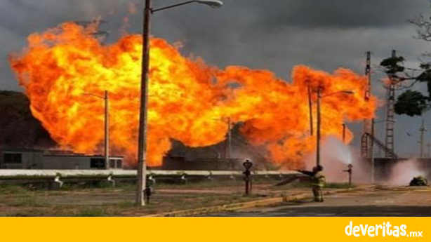 Explota línea de gas en el Complejo Petroquímico “Pajaritos” en Coatzacoalcos