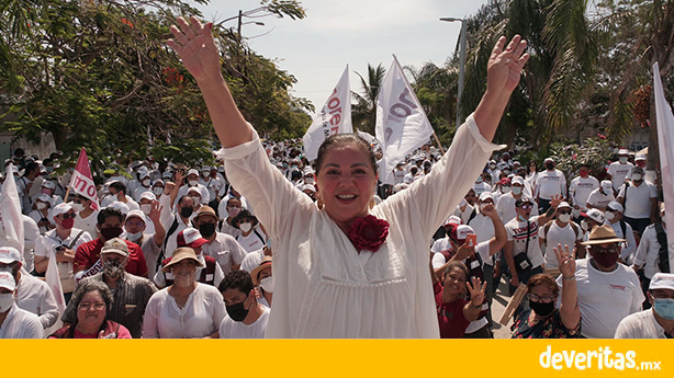 Con más de 5 mil personas encabeza Nena de la Reguera mega marcha en Boca del Río