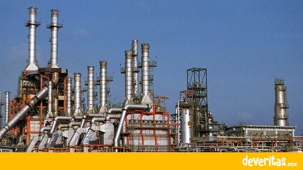 Revela AMLO sabotaje a Refinería de Salina Cruz, cortaron la energía y robaron cables de alta tensión