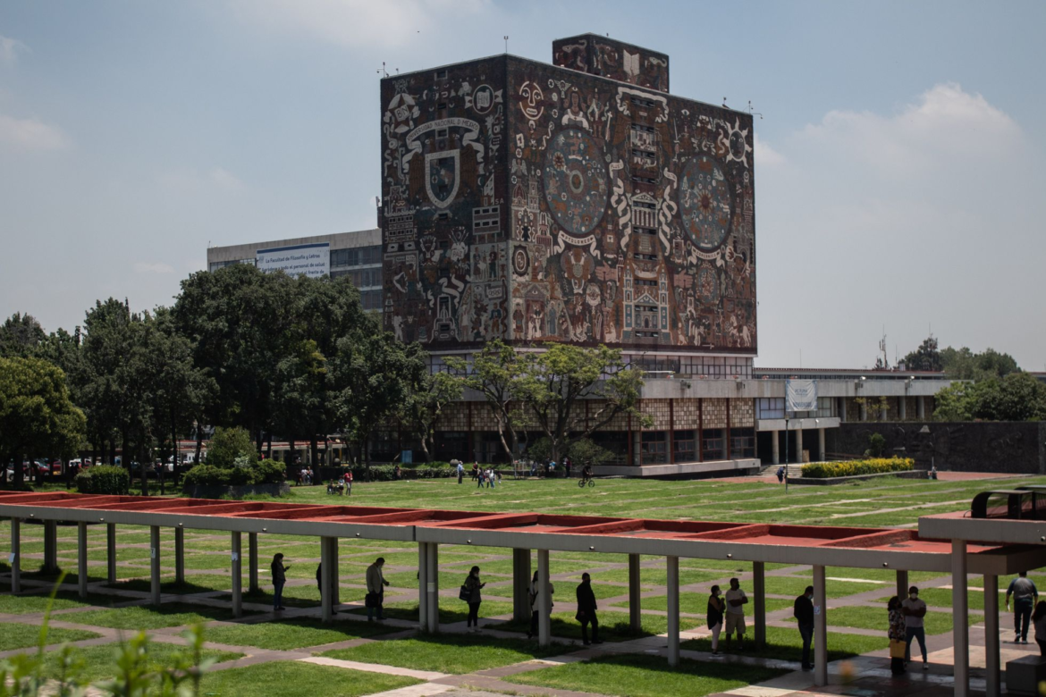 Periodo neoliberal volvió individualista a la UNAM ya “perdió su esencia”, afirma AMLO