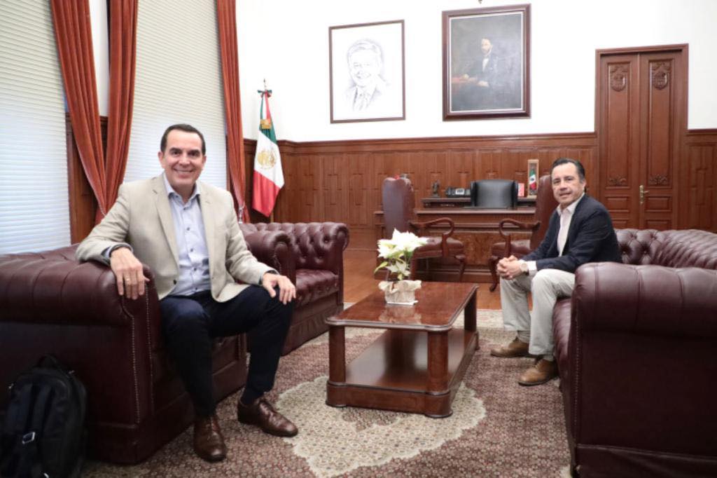Senador Ernesto Pérez en contra de la desaparición de poderes en Veracruz