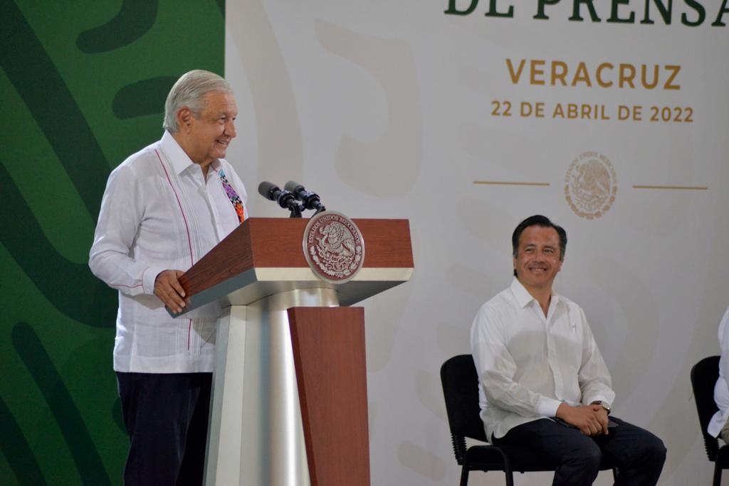 Con inversión de mil 300 mdd Constellation Brands se instalará en Vargas, Veracruz, confirma Andrés Manuel López Obrador.