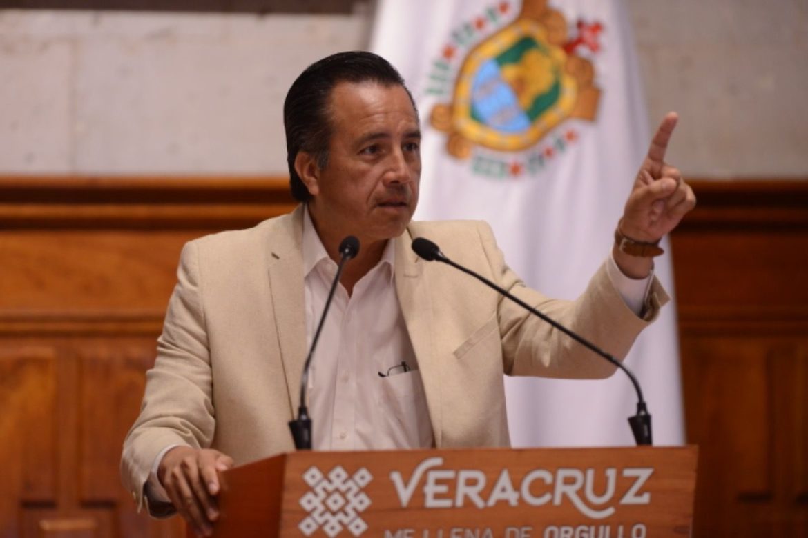Cuitláhuac llama la atención a diputados locales, les pide ser más austeros