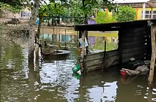 Se desborda el río Coatzacoalcos; 29 comunidades rurales de Mina’ son afectadas