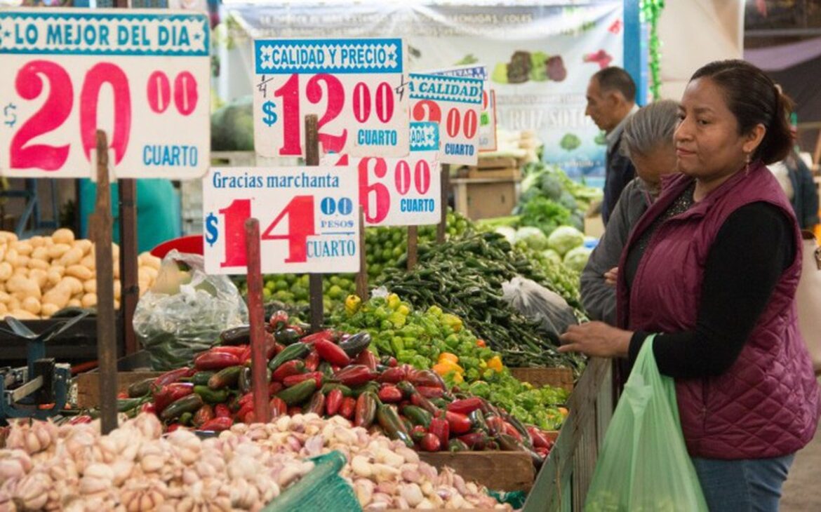 Baja inflación en México; dice AMLO que sus medidas sí funcionan