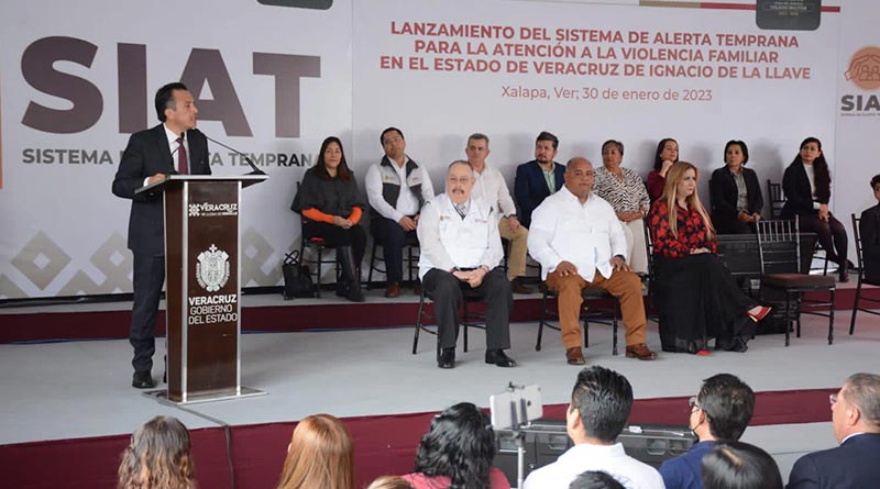 Para evitar violencia domestica, Cuitláhuac pide a alcaldes limitar permisos para venta de alcohol