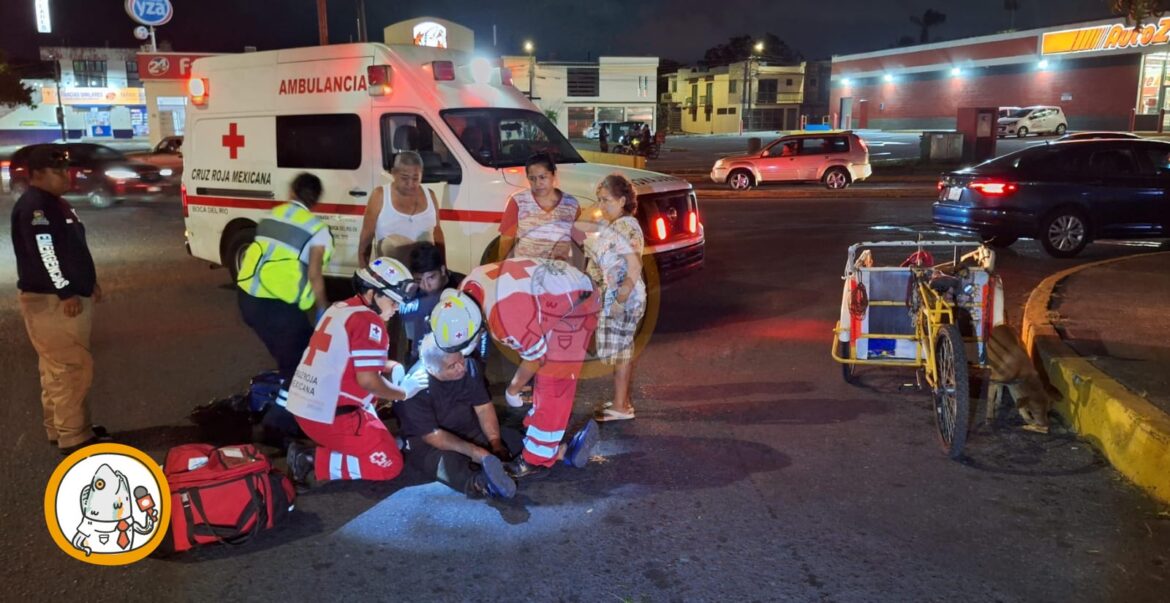Abuelito se descalabra tras caer de su triciclo, sobre la calle J. B. Lobos en Veracruz